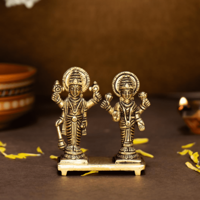 Shri Lakshmi Nararayn with Joint Base Idol